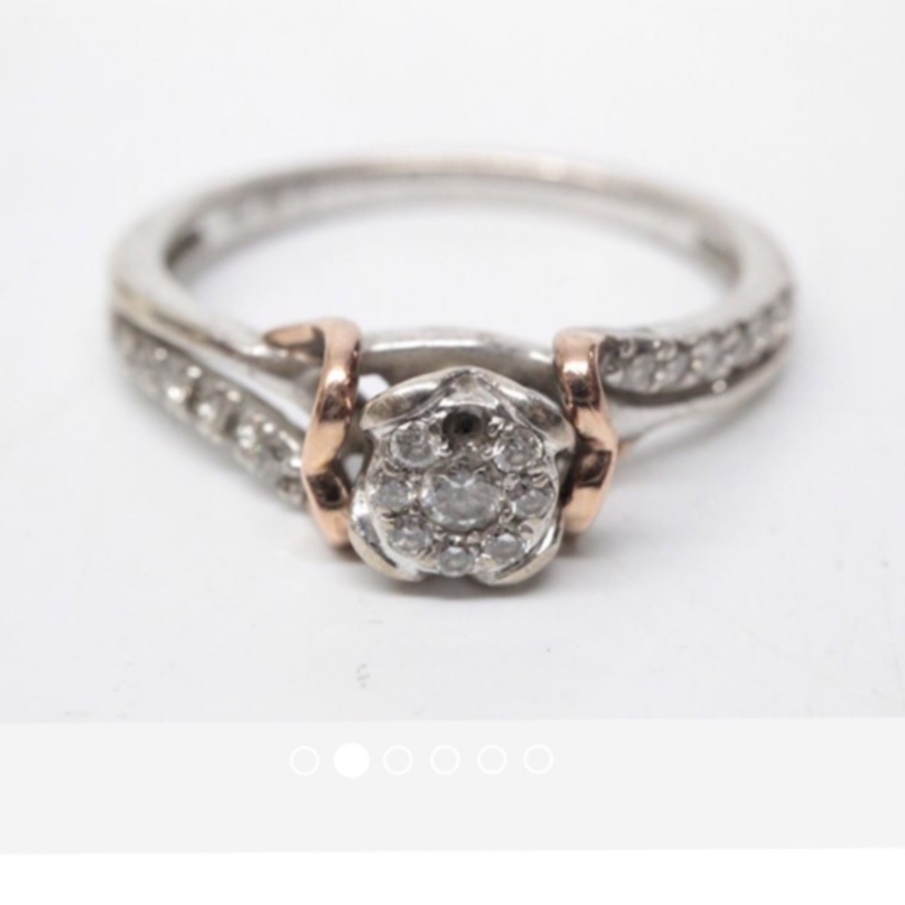 Diamond Ring - 14K White Gold engagement ring